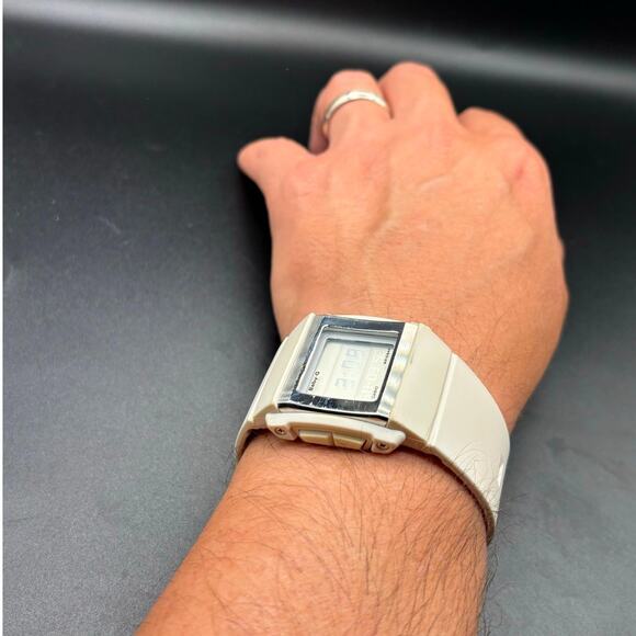 Casio Baby-G BG-2001 Vintage Y2K White Digital Watch 100M main image 11
